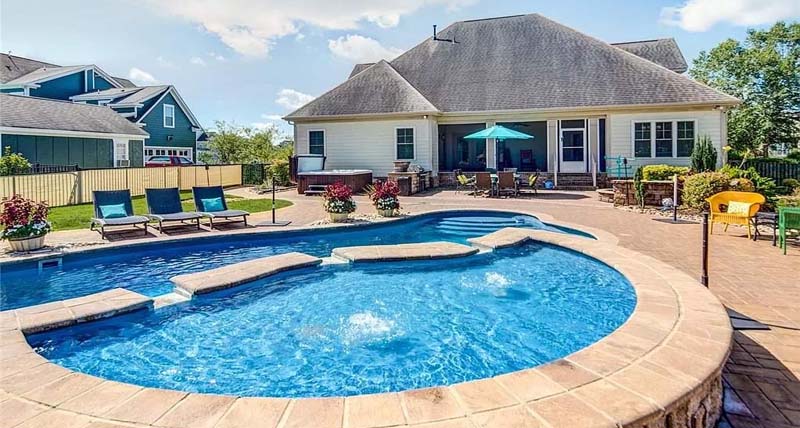 Latham Fiberglass Tanning Ledges